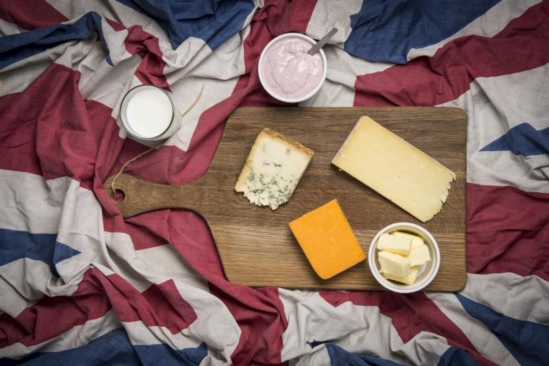 Dairy_cheese_board_union jack flag wrinkled_26267