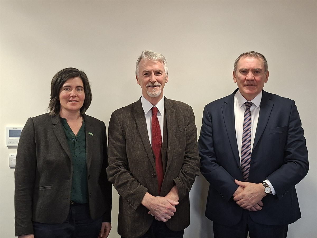 A picture of Aled Jones and Abi Reader with the Deputy First Minister