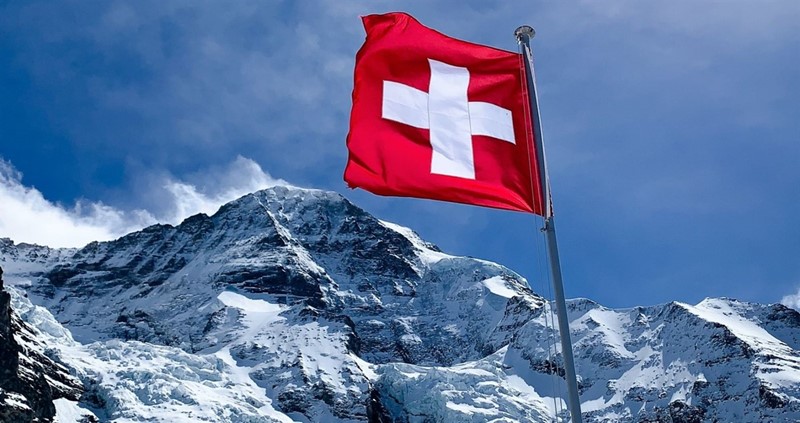 A picture of the Switzerland flag