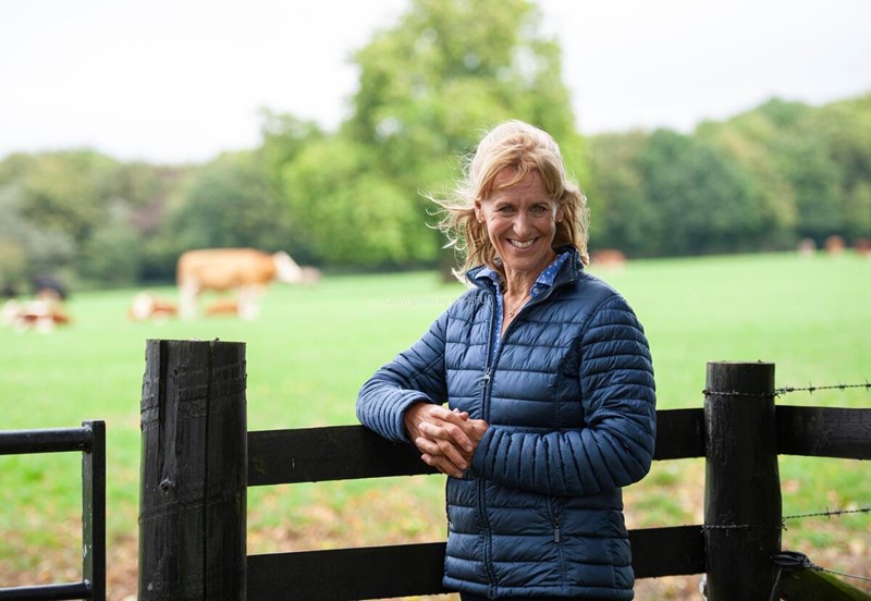minette batters new image - with livestock