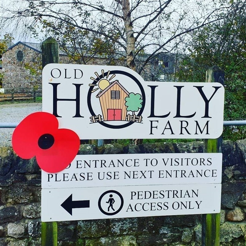 Old Holly Farm sign_77549