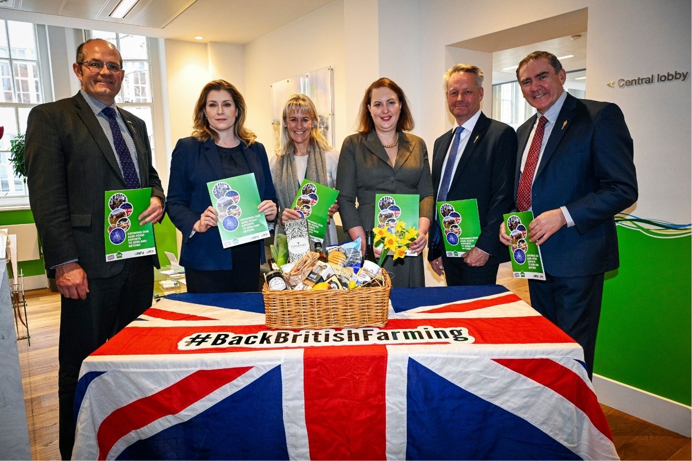 The event was attended by NFU Deputy President Tom Bradshaw, Minister for Trade Policy Penny Mordaunt, NFU President Minette Batters, Farming Minister Victoria Prentis, NFU Vice President David Exwood, NFU Cymru President Aled Jones. 